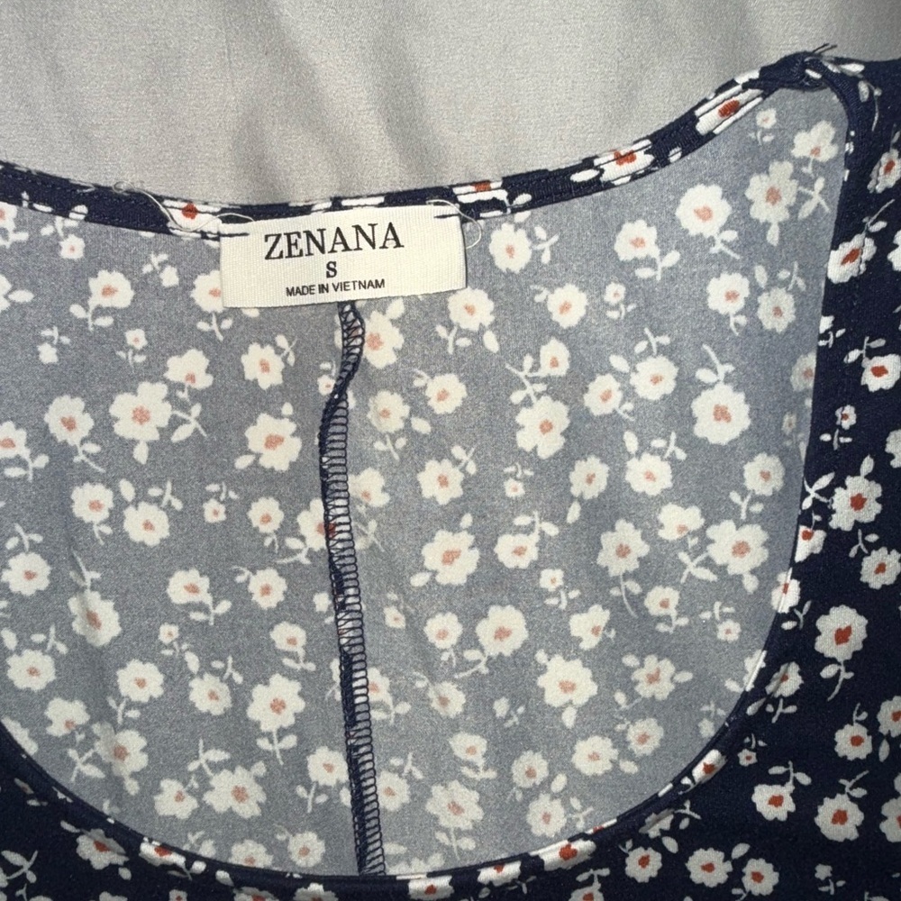 Zenana Outfitters Navy Floral Tank Top Size Small - Picture 3 of 3
